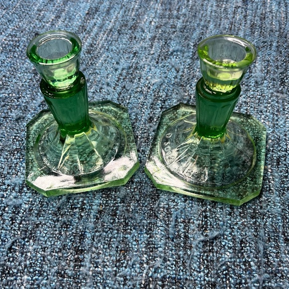 Vintage 2003 THT Green Glass Candlesticks Taper Candle Holders - Picture 5 of 8